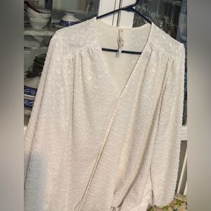 Melissa McCarthy Cream Textured Top 1X v neck